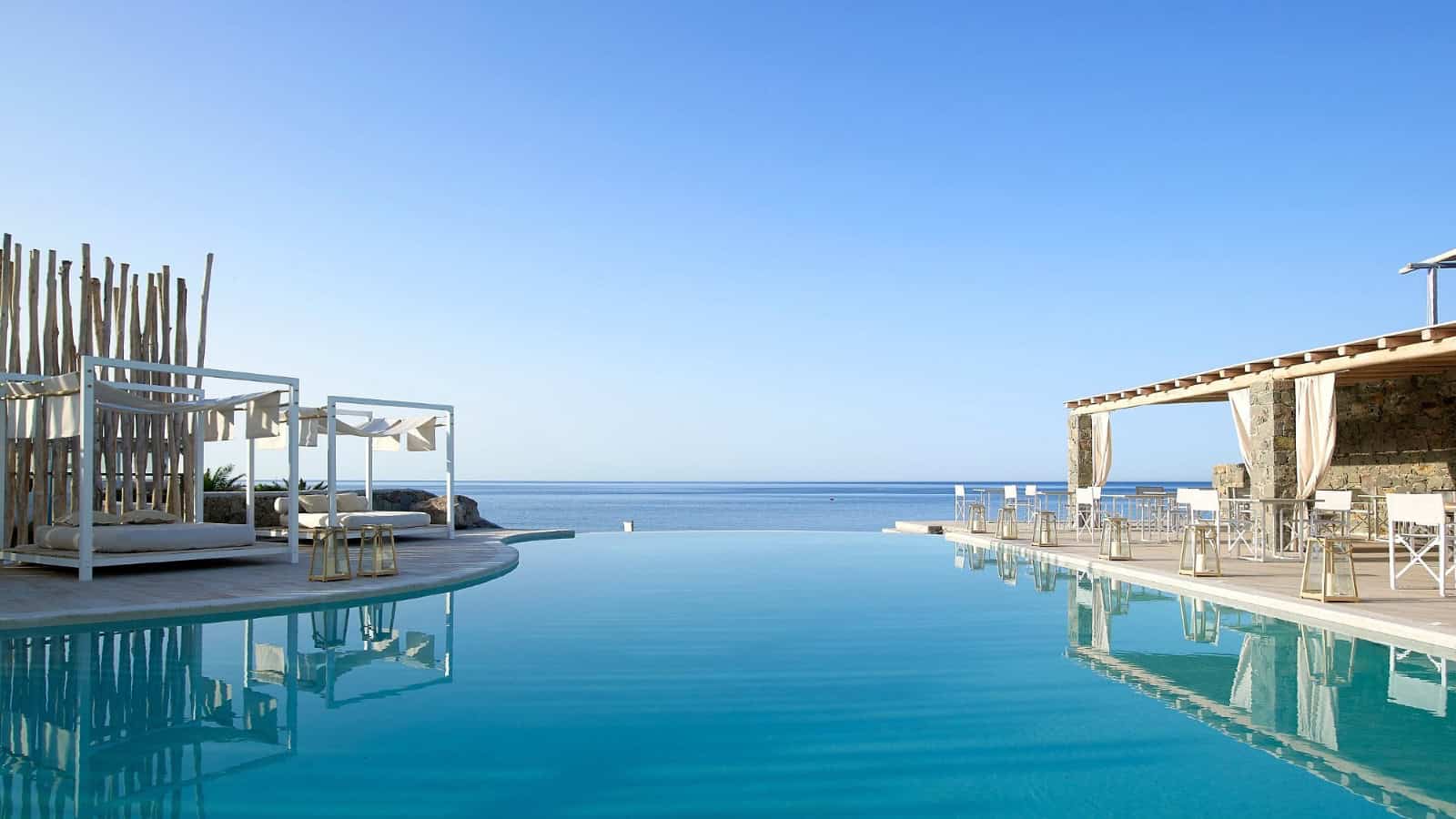 Artemis Seaside Resort