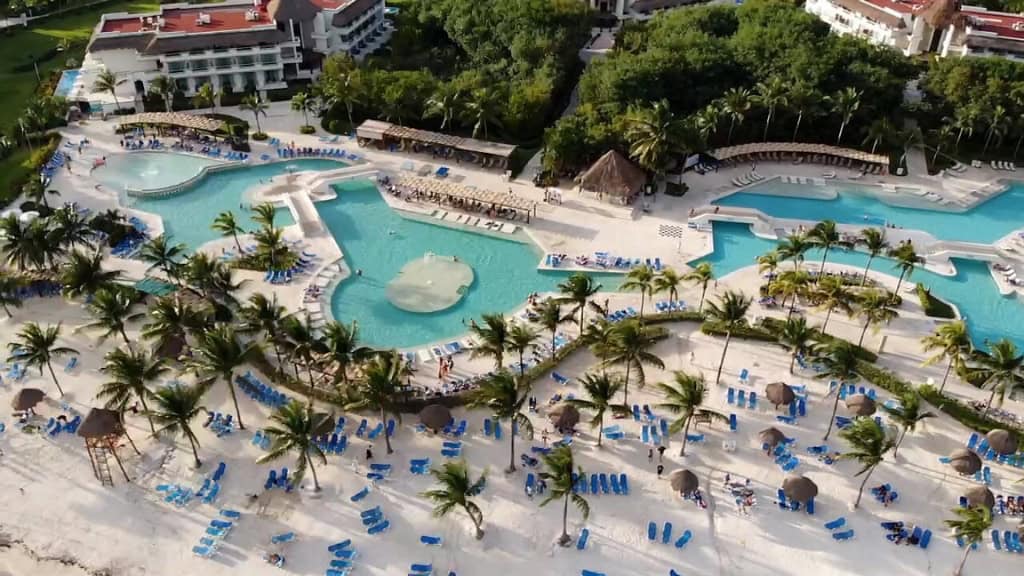 BlueBay Grand Esmeralda Riviera Maya Resort