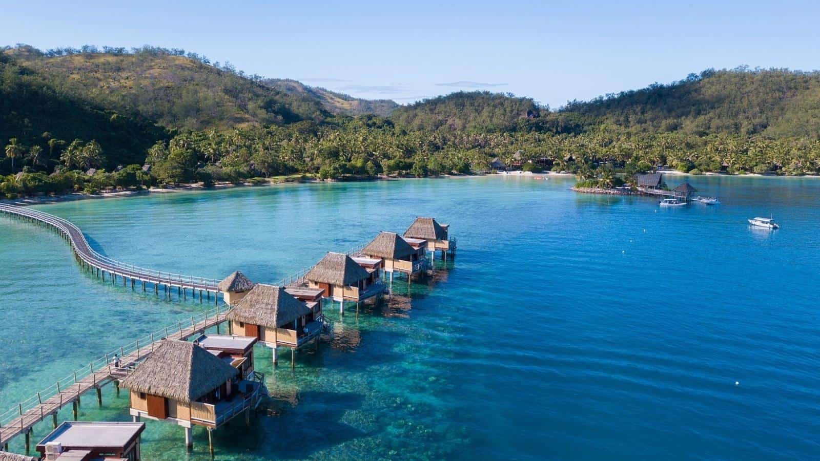 Likuliku Lagoon Resort - Luxury Overwater Bungalows