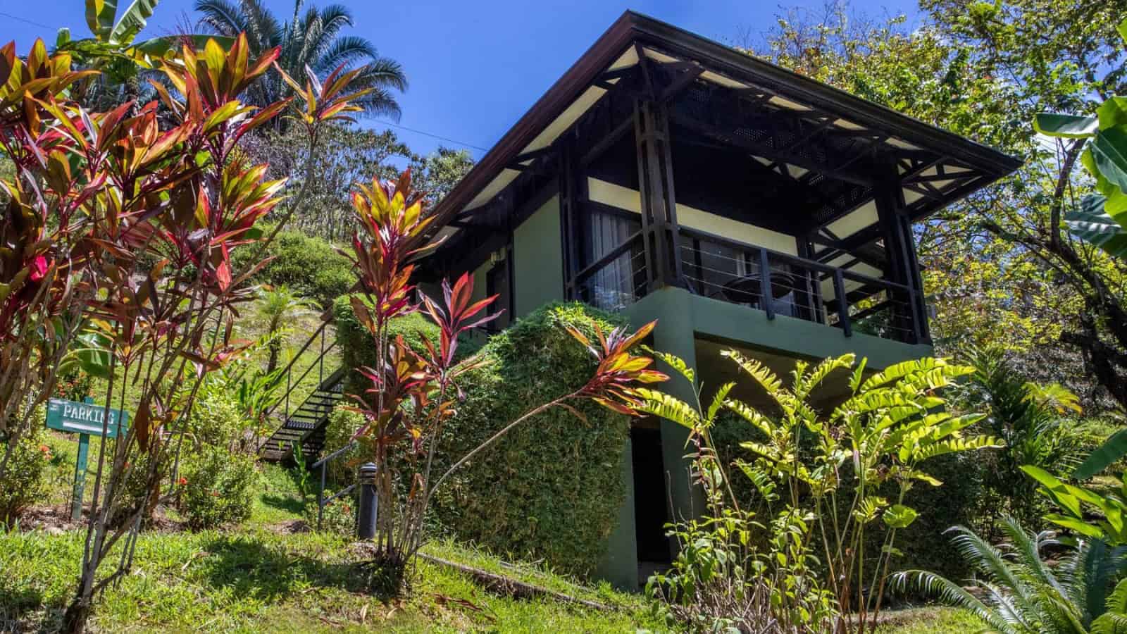 Tiki Villas Rainforest Lodge & Spa