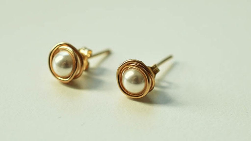 Freshwater Pearl Stud Earrings with 14K Wire
