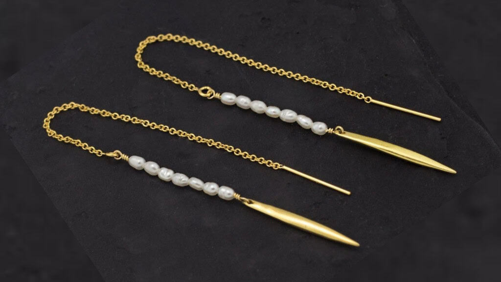 Minimalist Lightweight Pearl Earrings
