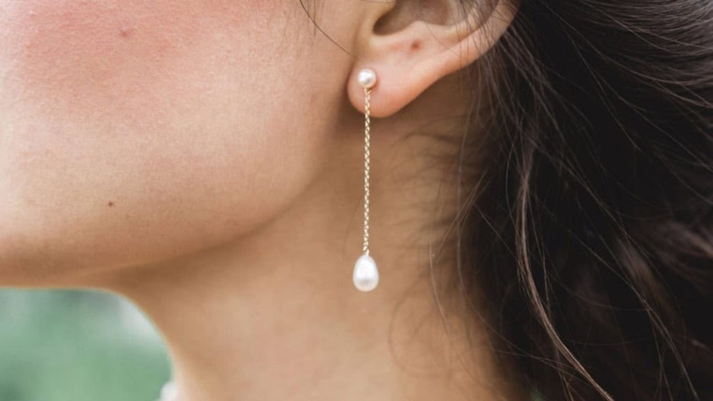Teardrop Pearl Long Earrings