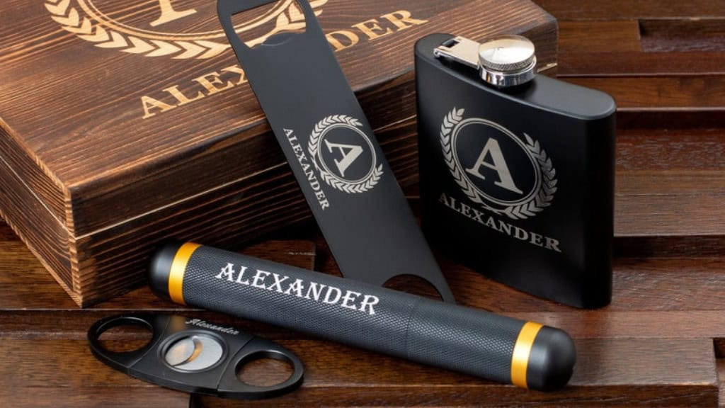 Personalized Groomsmen Gift Box Set