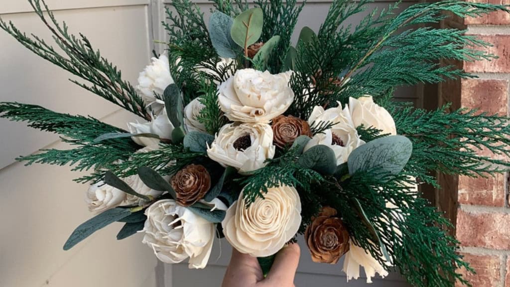 Cream Pine Tree-Inspired Winter Wedding Bouquet