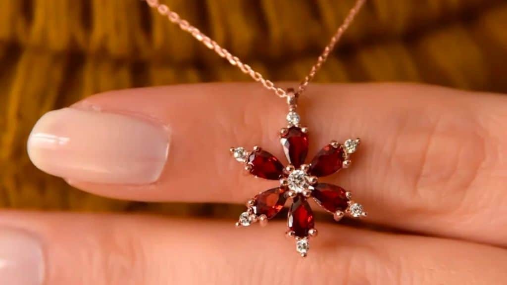 Garnet Daisy Necklace in Rose Gold