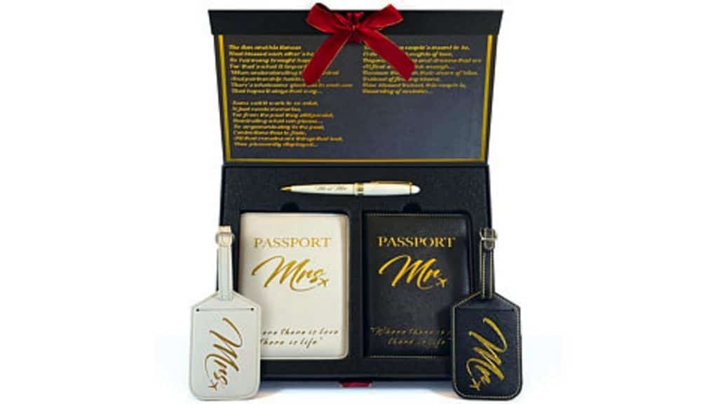 DELUXY Mr. and Mrs. Luggage Tags & Passport Holder