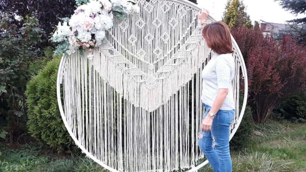 Macramé Arch with Metal Semicircle