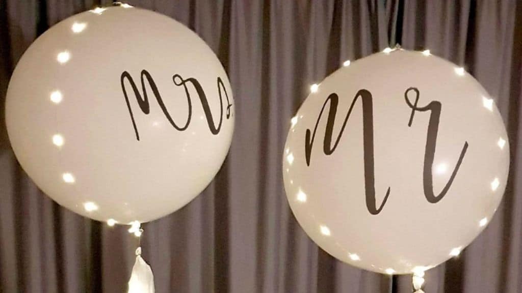 Lightsfever 36 inch Mr & Mrs LED Balloons