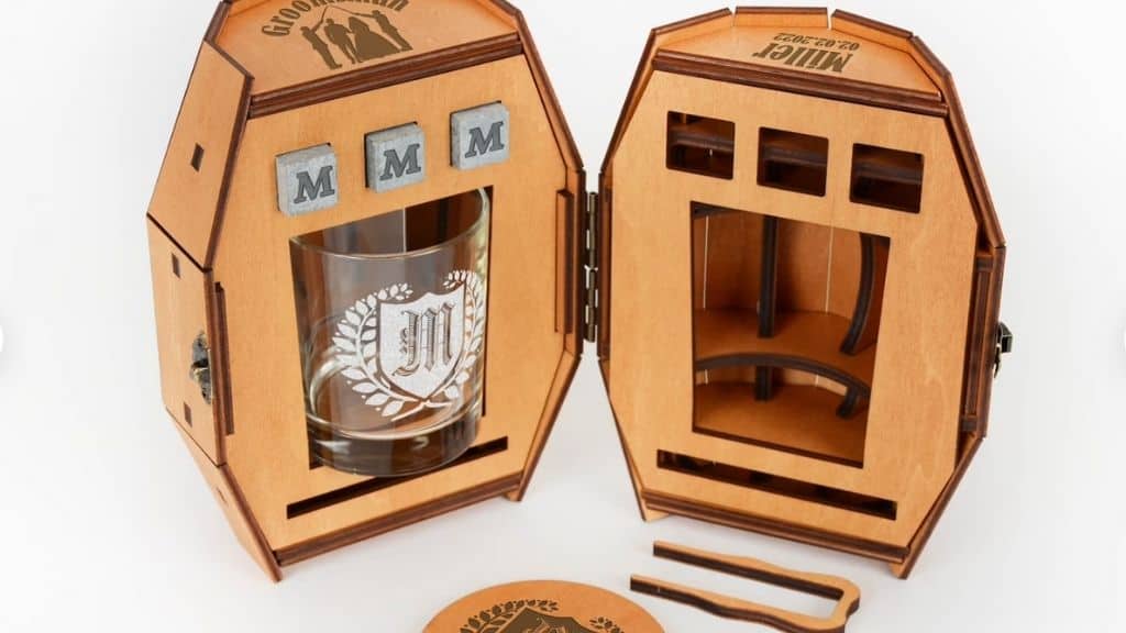 Personalized Whiskey Glass Set with Wooden Barrel