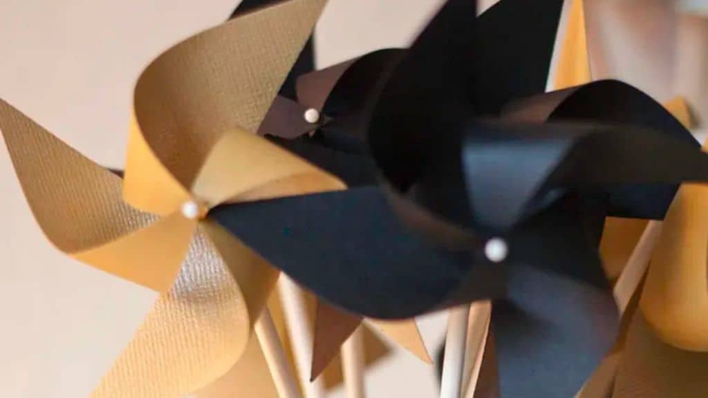 Gold and Black Spinning Wedding Favor
