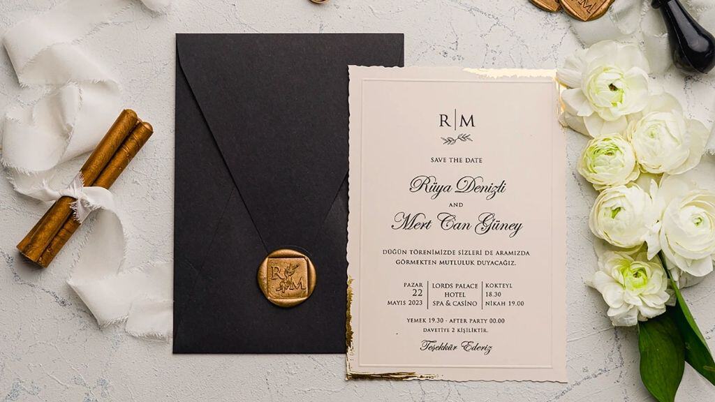 Elegant Minimalist Wedding Invitation