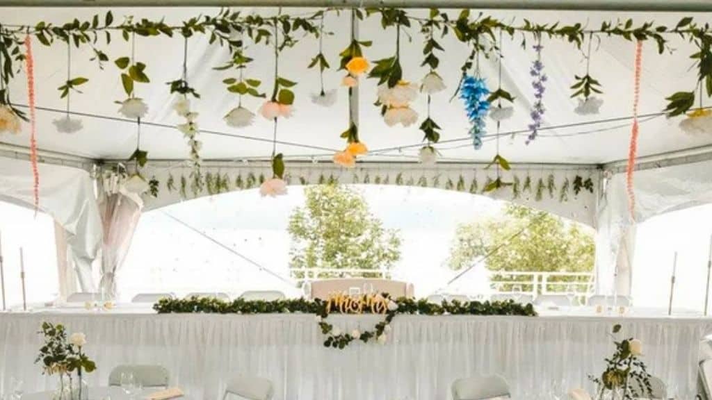 Romantic Hanging Flower Garland