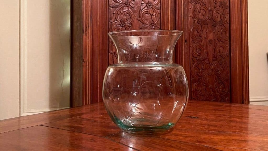 Clear Glass Round Table Vase