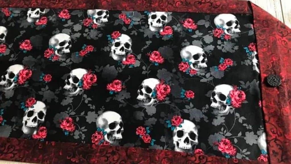 Skulls and Roses Table Runner & Centerpiece