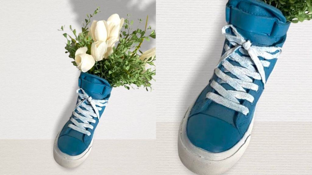 Blue Resin Sneaker with White Tulips