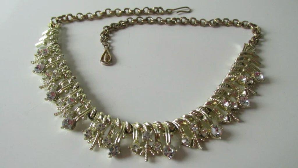 Vintage Coro 16.5-Inch Necklace