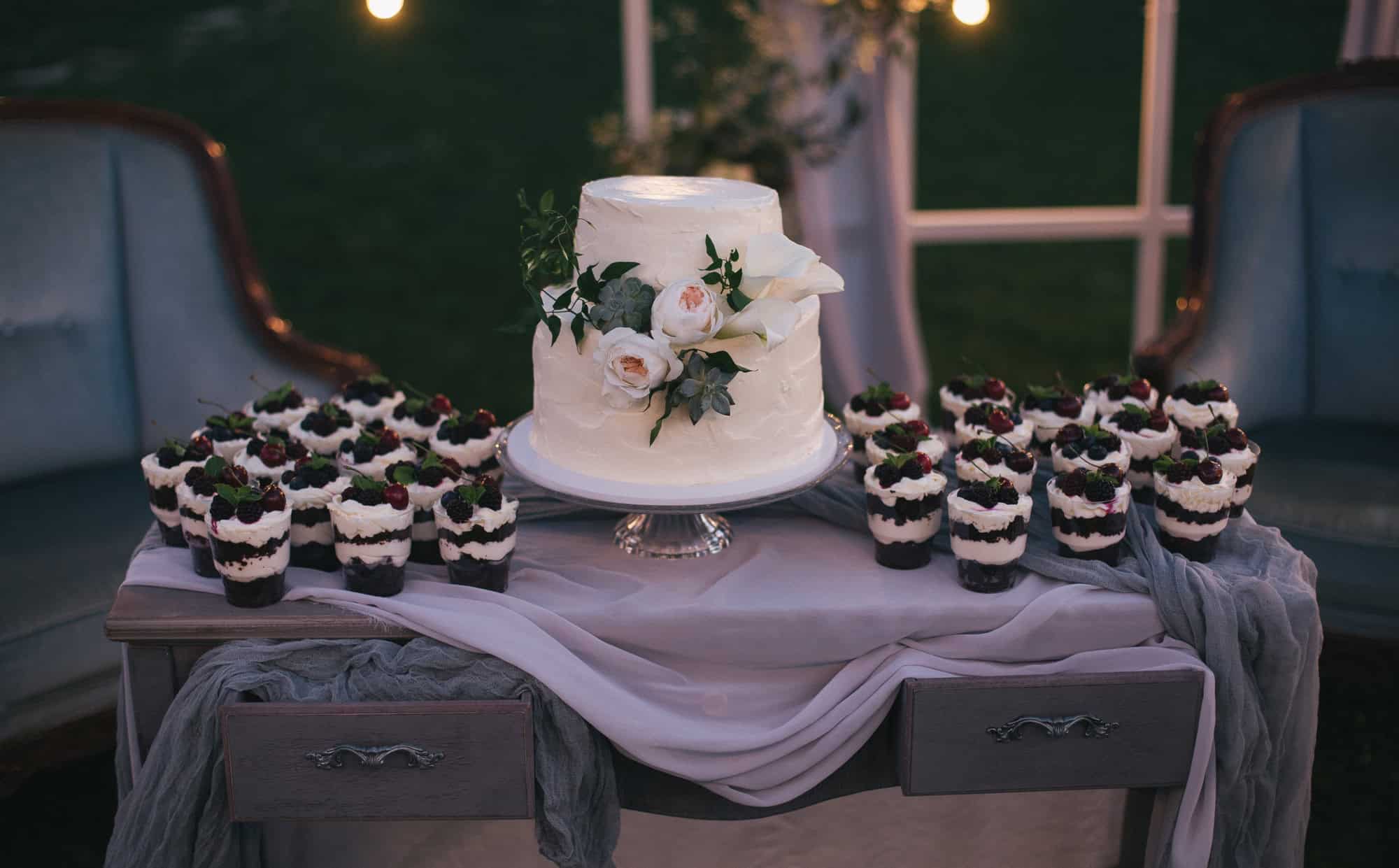 best wedding cake flavors