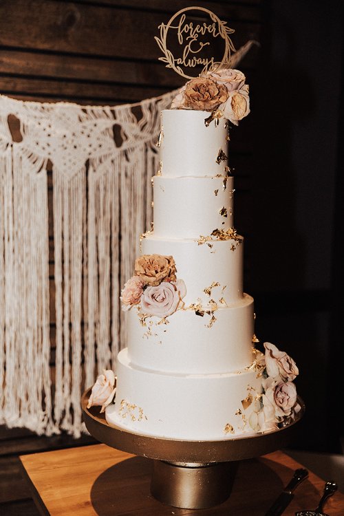 Wedding Cake With Fresh Flowers: 10 Important Things To Know
