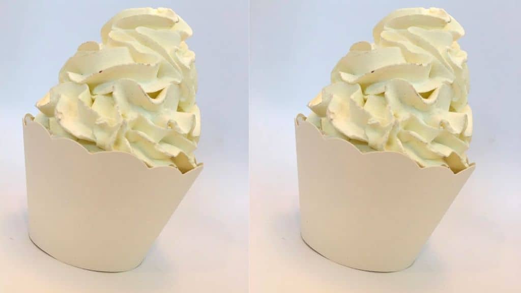 Ivory Pearlescent Cupcake Wrappers - Pack of 12