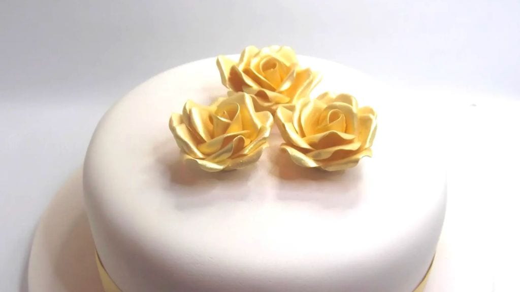 Large Gold Pearl Mix 3D Sugar Roses