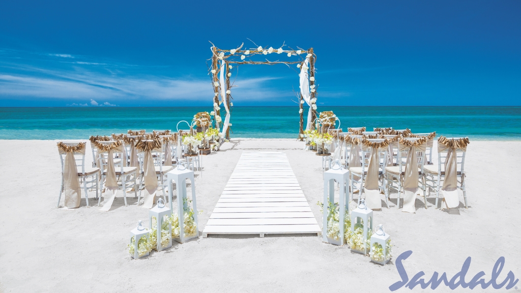 The Ultimate Guide to Getting Married at Sandals Resorts | Beach Weddings