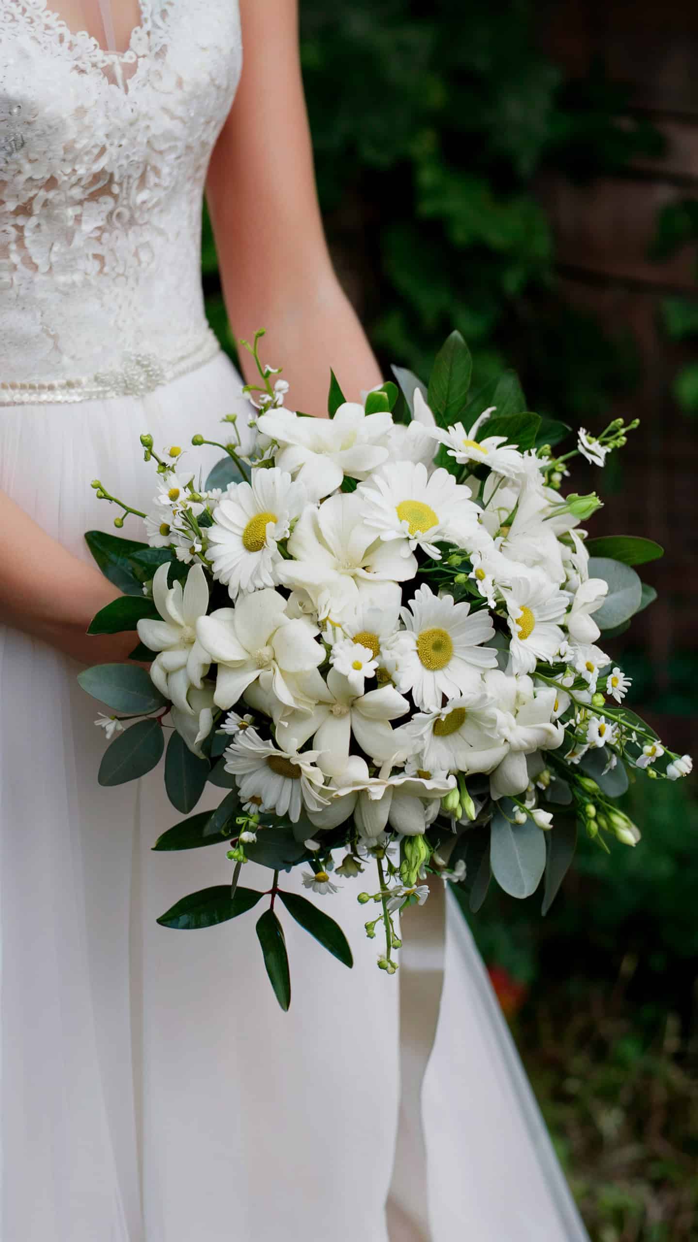 Gardenia and Daisy Twist