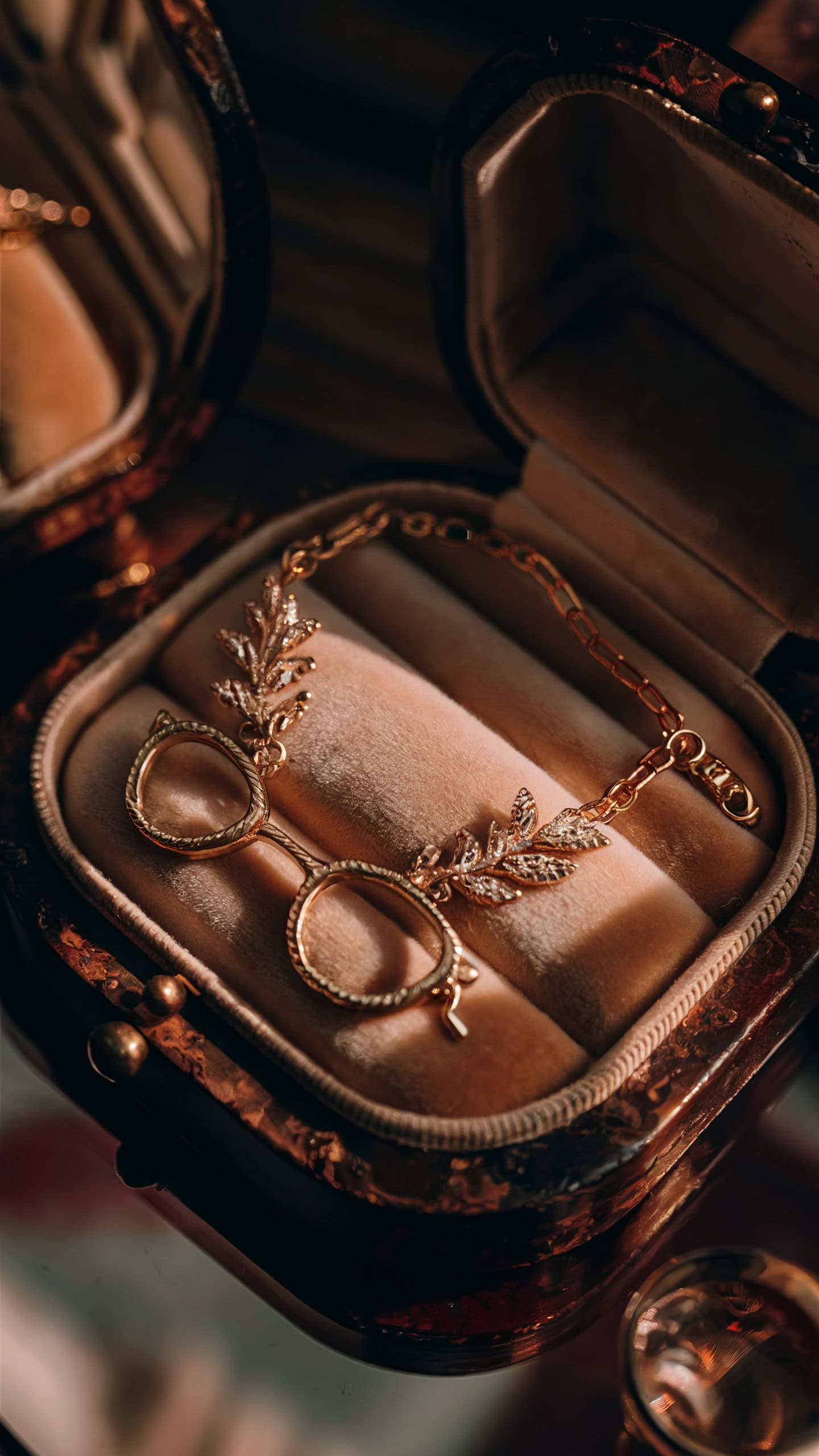 Gold Lorgnette Necklace