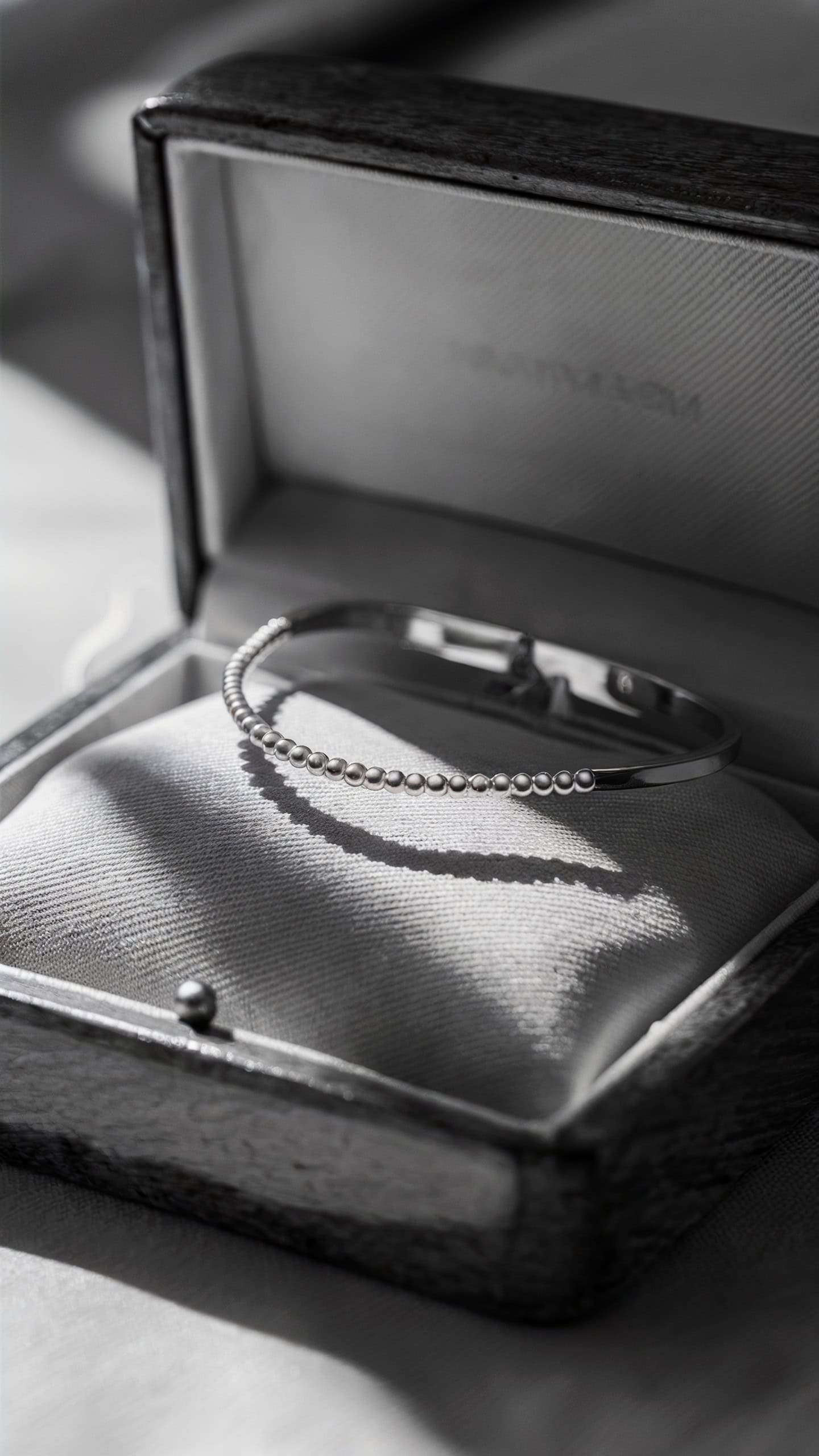 Minimalist Choker