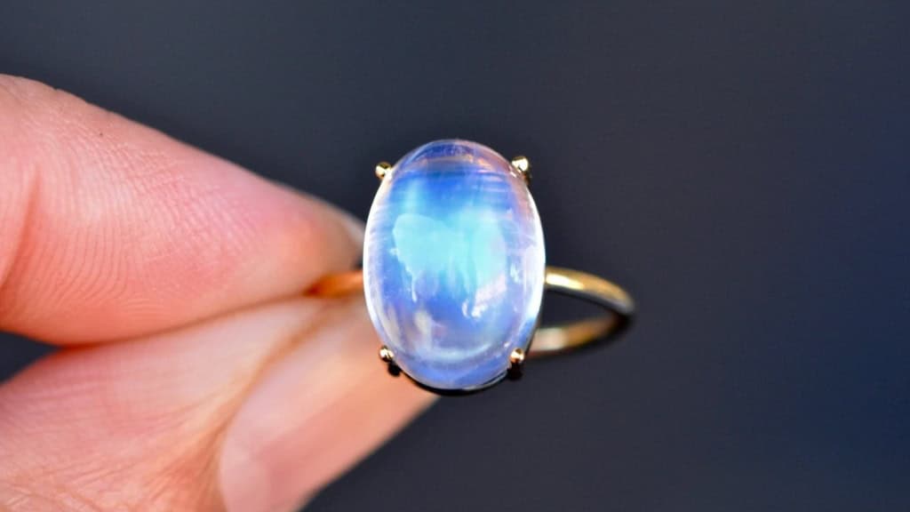 14kt Gold Blue Moonstone Ring