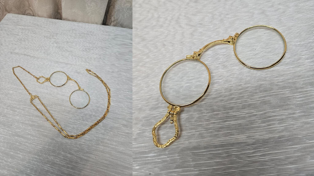 Gold Lorgnette with 2X Magnification