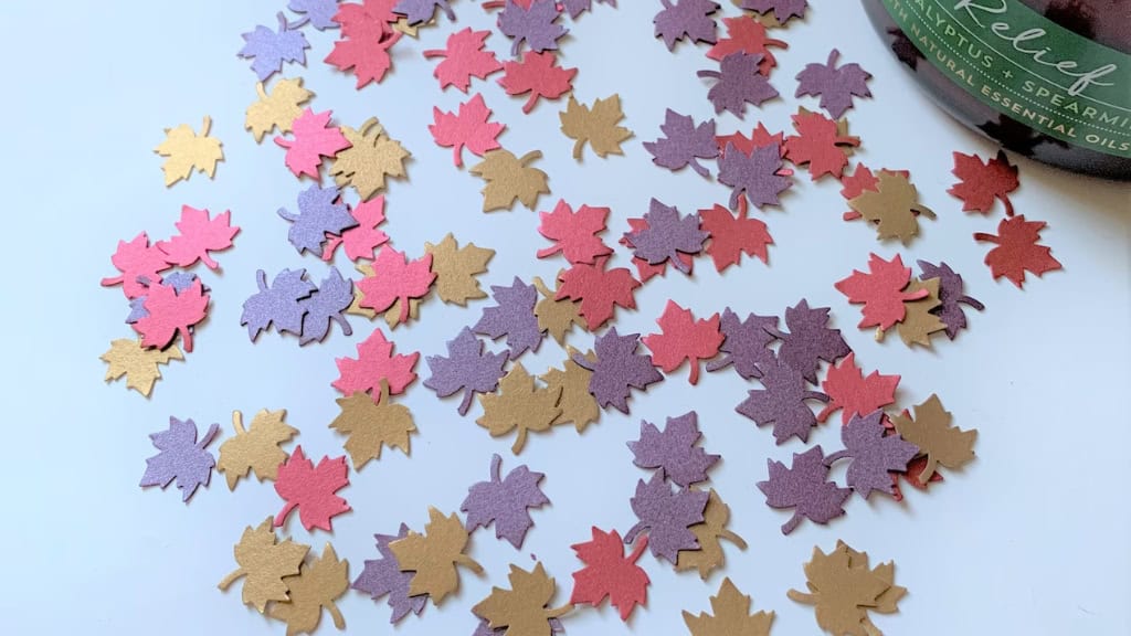 Maple Leaf Table Scatter - 200 Pieces