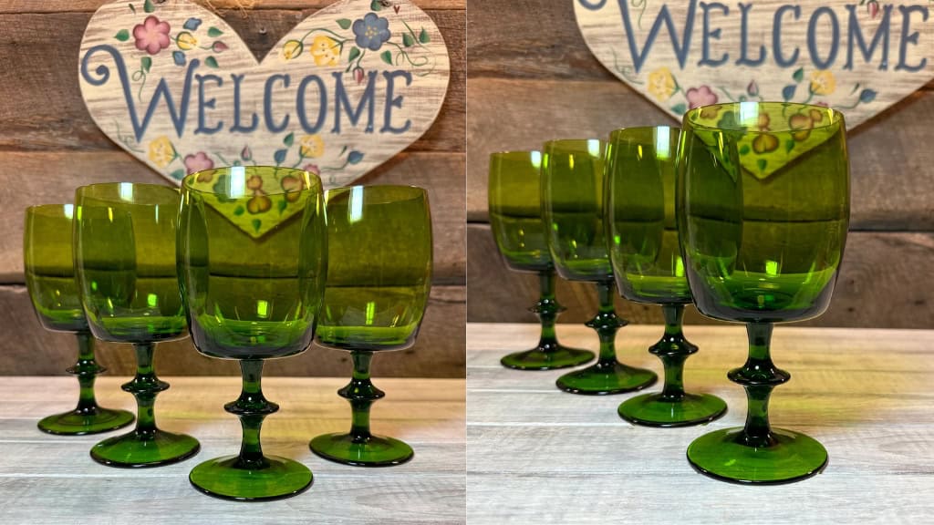 Set of 4 Mid-Century Emerald Green Glasses