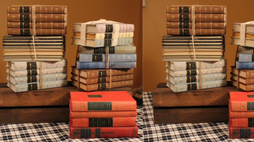 Customizable Vintage Book Display