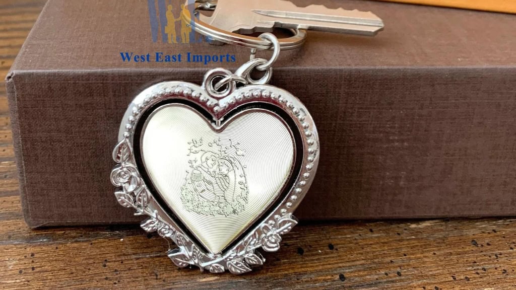 Metal Heart Wedding Keychain Favor