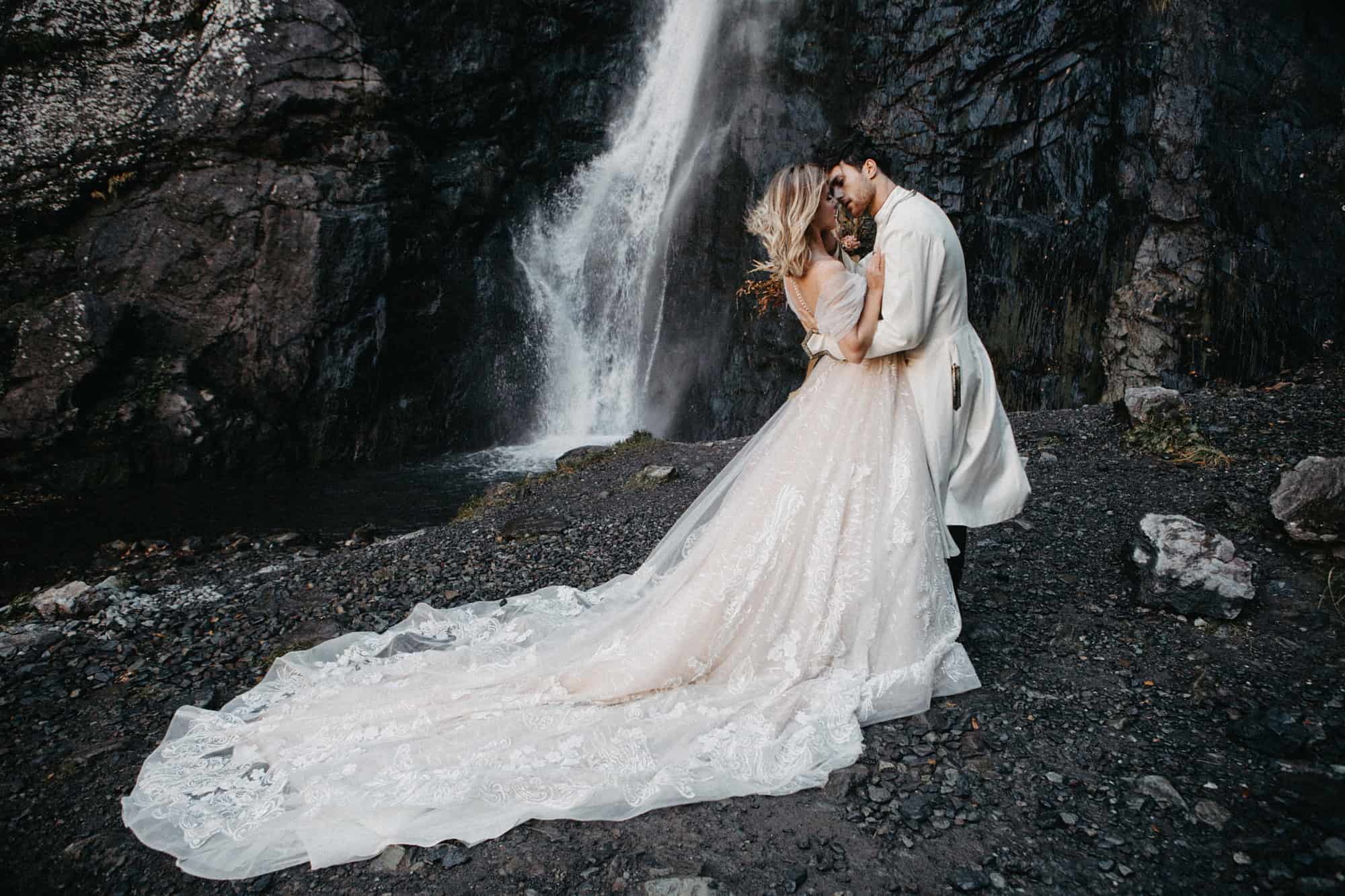 bride and groom pictures luxury