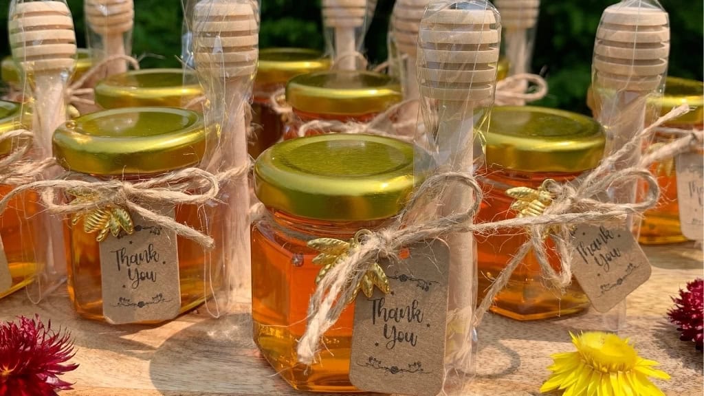 Mini Honey Jar Wedding Favors