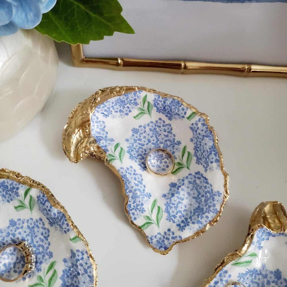 Hydrangea Oyster Shell Ring Dish