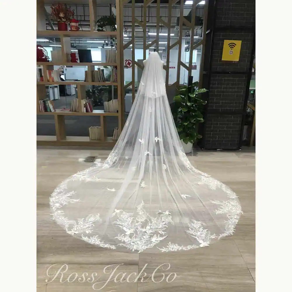 Bird-and-Flower Embroidered Two-Tier Veil