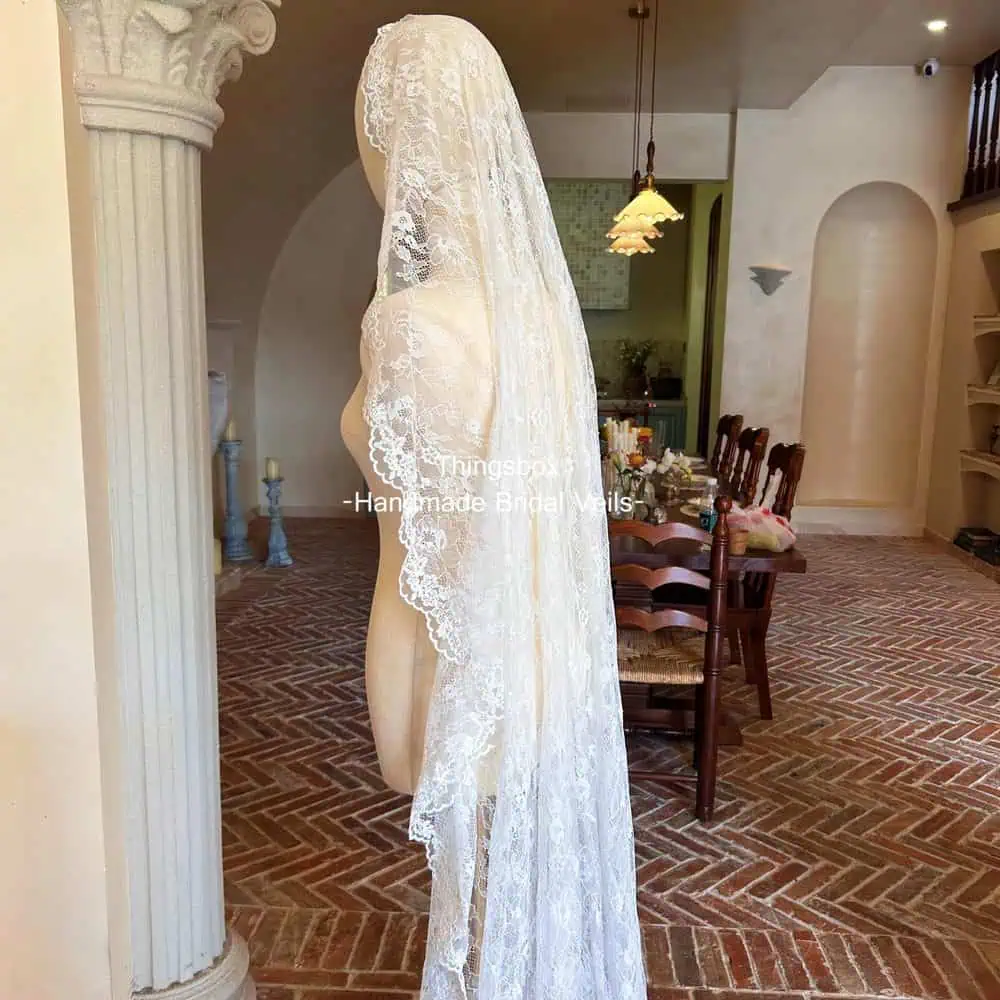 Full Floral-Lace Mantilla Veil