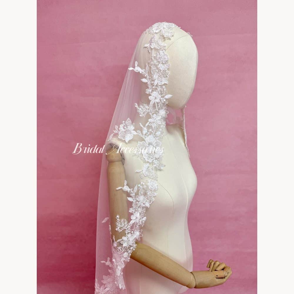 Vintage-Inspired Beaded Lace Mantilla